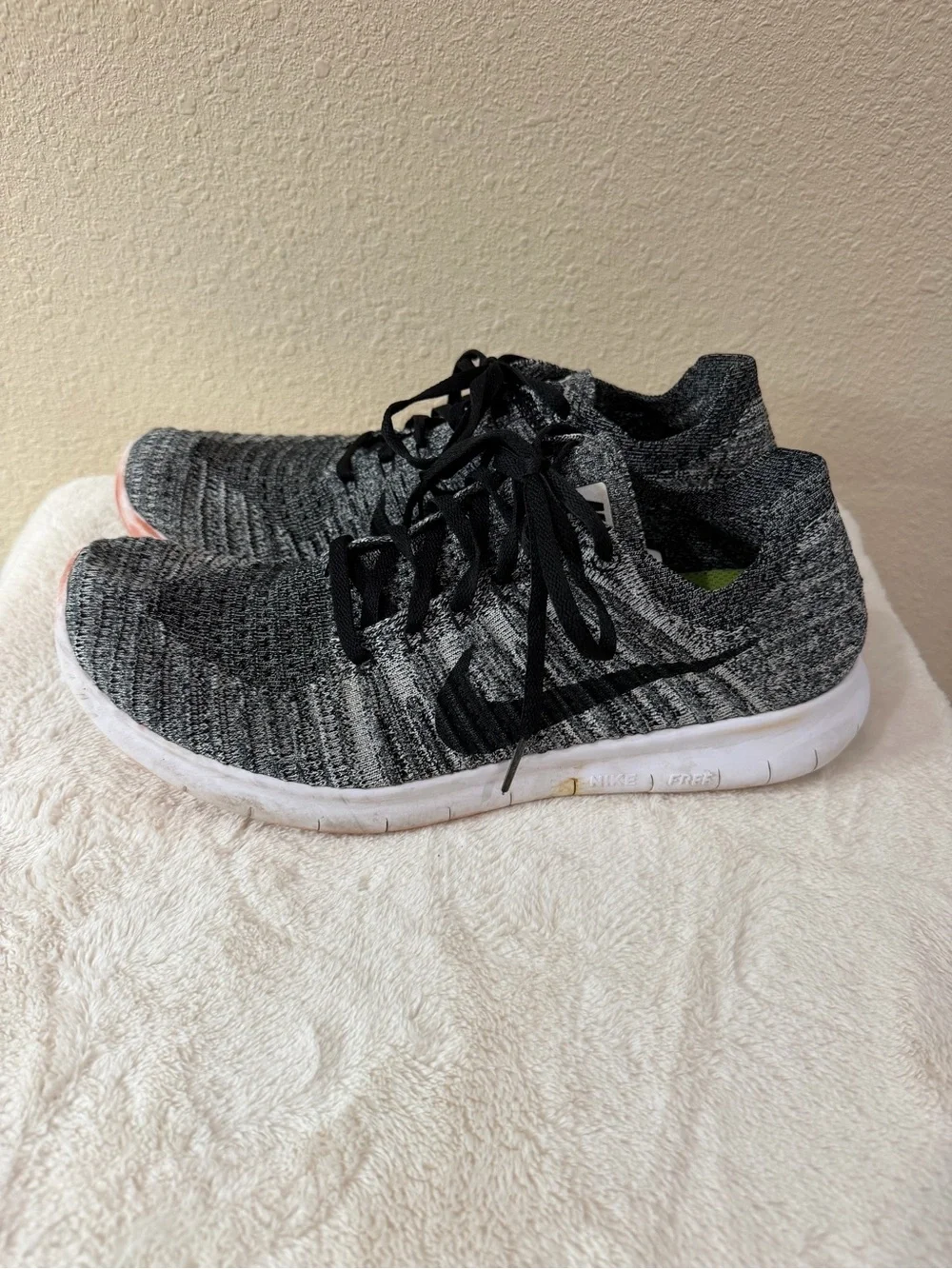 Nike Women’s “OREO” Run Flyknit Training Sneakers